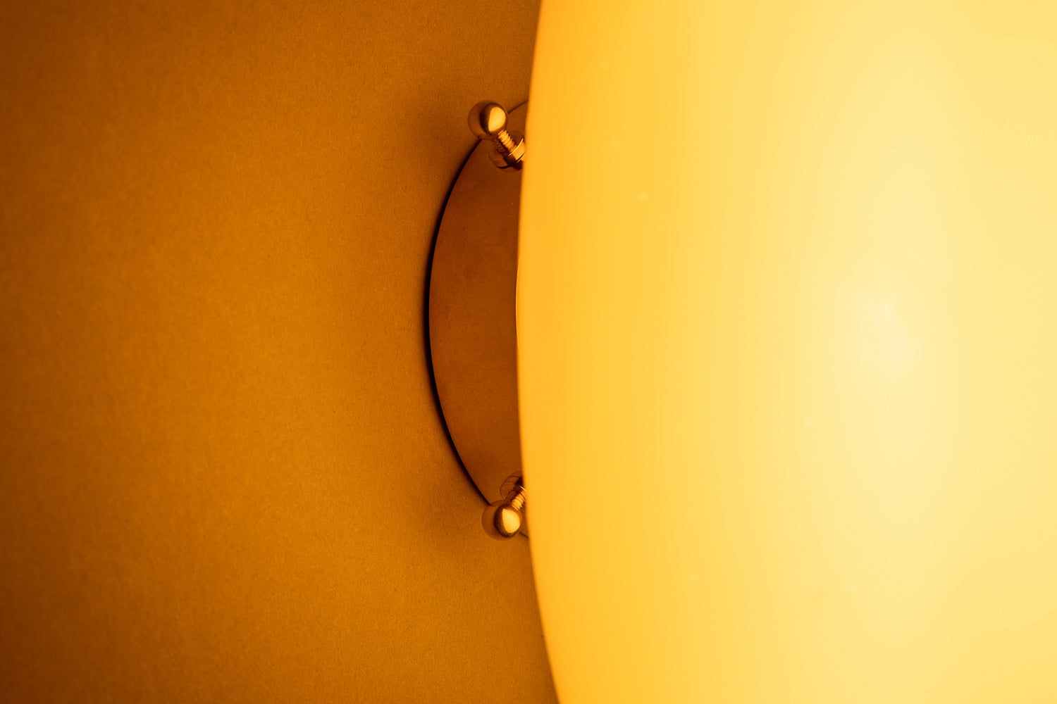 Bon Bon Wall Lamp